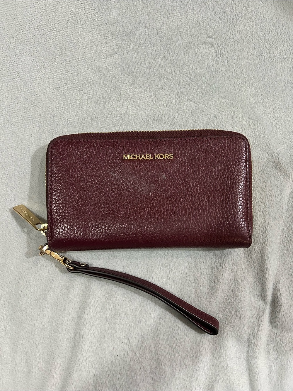 MICHAEL KORS Jet Set Burgundy Travel Wallet
